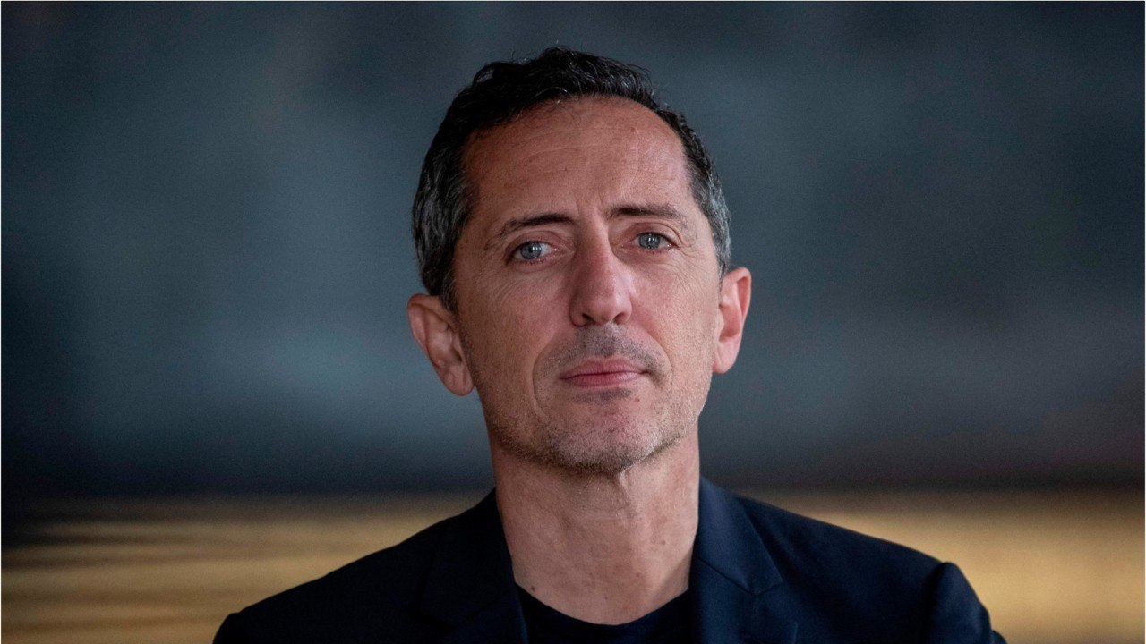GALA VIDEO - Gad Elmaleh, un grand sentimental : « J'idéalise beaucoup trop le couple "