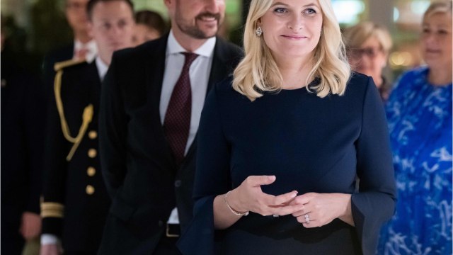 GALA VIDEO - Affaire Jeffrey Epstein : Mette-Marit de Norvège s’excuse à son tour de ses liens avec le milliardaire