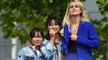 Gala vidéo - Laeticia, Jade et Joy : "très émues" pour le premier hommage à Johnny à Los Angeles