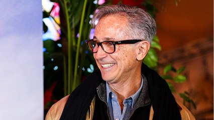 GALA VIDEO - Thierry Lhermitte : marié depuis 41 ans, quels sont les secrets de son couple avec Hélène