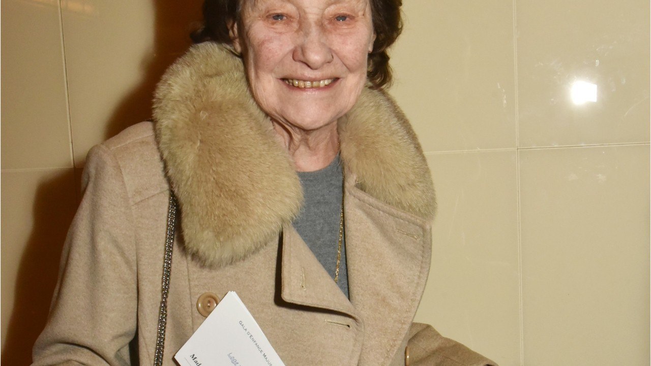 GALA VIDÉO - La mère de Carla Bruni, nostalgique, partage un cliché souvenir d’Aurélien Enthoven en tenue de judoka