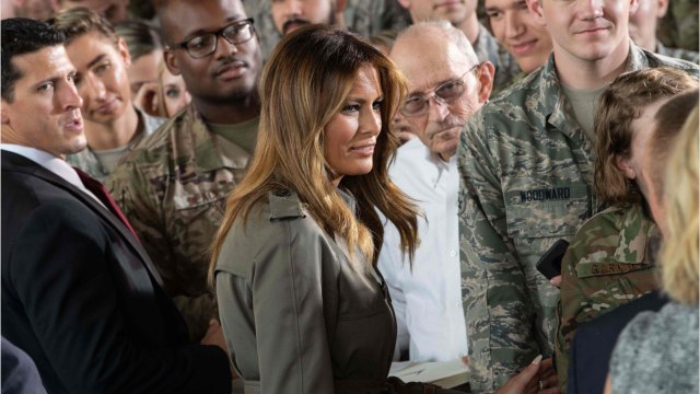GALA VIDÉO - Melania Trump encore accusée d’utiliser des bébés pour redorer l’image de son couple