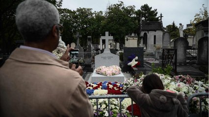 GALA VIDÉO - Tombe de Jacques Chirac : ces curieux objets qui ont été déposés à la Toussaint