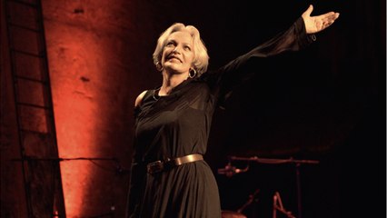 GALA VIDEO - Ironie du sort : Marie Laforêt est morte dans la clinique fréquentée par l'un de ses pires ennemis