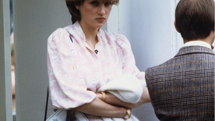 GALA VIDÉO - Lady Diana haïssait sa belle-mère au point de la pousser dans les escaliers