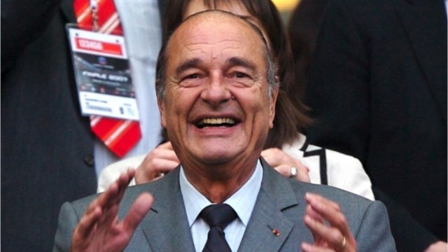 GALA VIDEO - Jacques Chirac : quand des femmes nues l’attendaient dans son avion