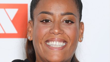 GALA VIDEO - Danse avec les stars : Shy'm prise en flag' pendant la chanson d'Amel Bent