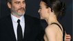 GALA VIDÉO - Joaquin Phoenix (Joker) en couple avec Rooney Mara… Une idylle qui a failli ne jamais voir le jour !