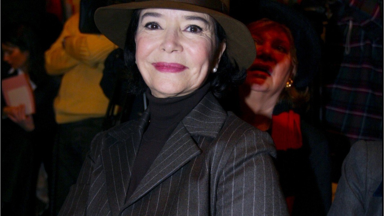 GALA VIDEO - Obsèques de Marie-José Nat : pourquoi Helena Noguerra était présente ?