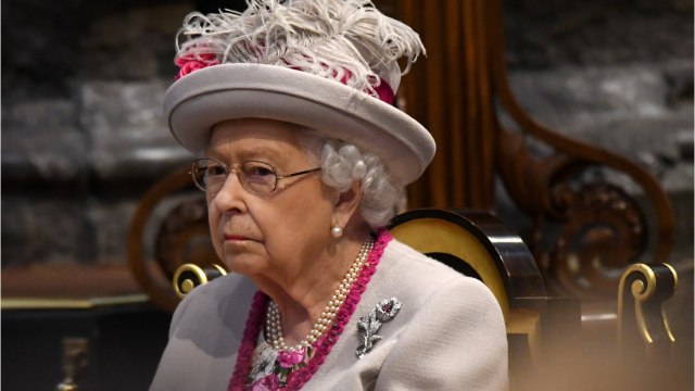 GALA VIDEO - À 93 ans, Elizabeth II mise tous ses espoirs sur Kate Middleton et William