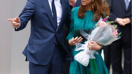 GALA VIDEO - Kate Middleton tactile avec William : ce rare geste tendre pendant un engagement officiel