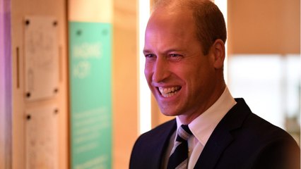 GALA VIDEO : Harry plus populaire que son frère ? Le prince William réplique avec une sortie surprise dans un pub !