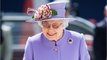 GALA VIDEO - Elizabeth II, une reine pas si discrète : Ces images qui prouvent qu'elle sait aussi s'amuser