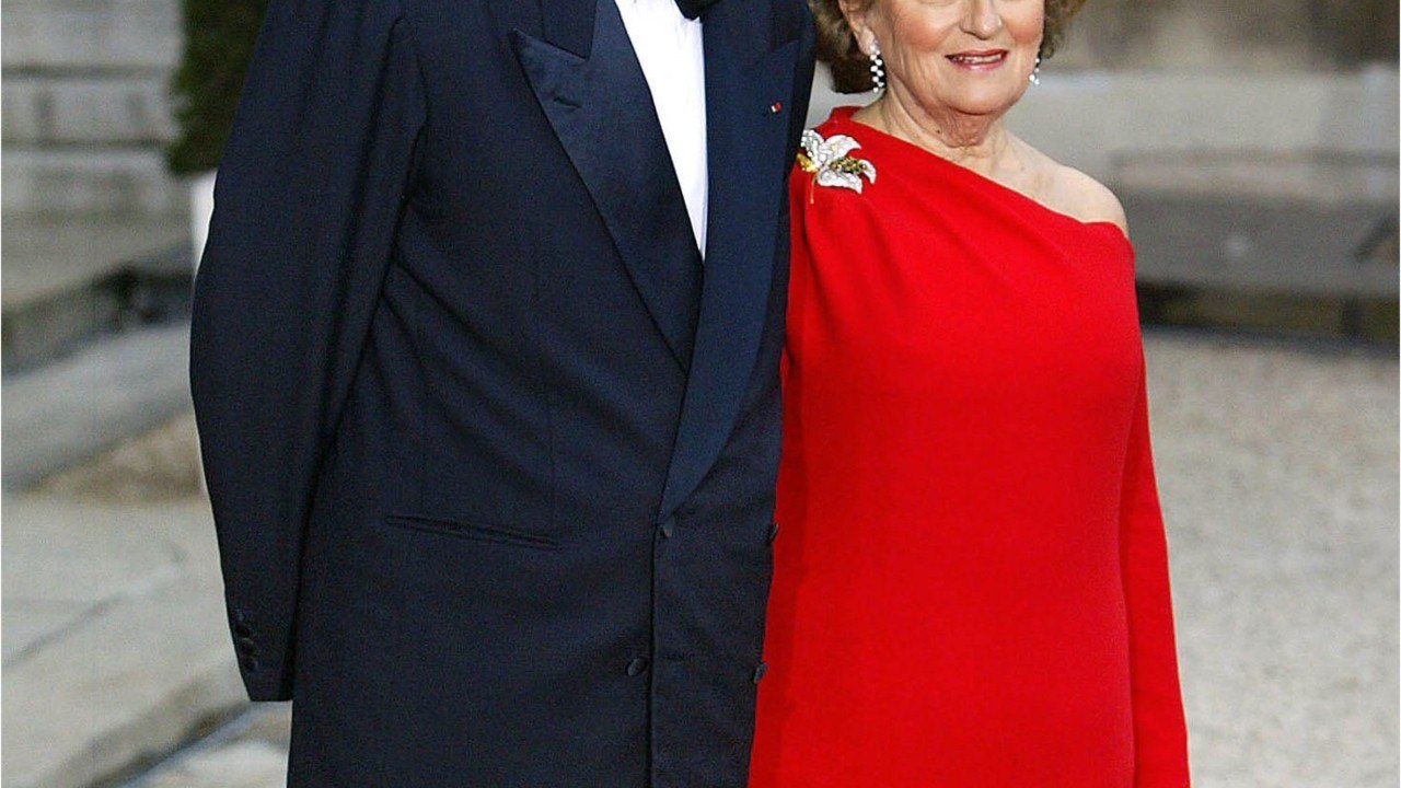 GALA VIDÉO - Comment Bernadette Chirac, affaiblie, a participé au dernier hommage à Jacques Chirac