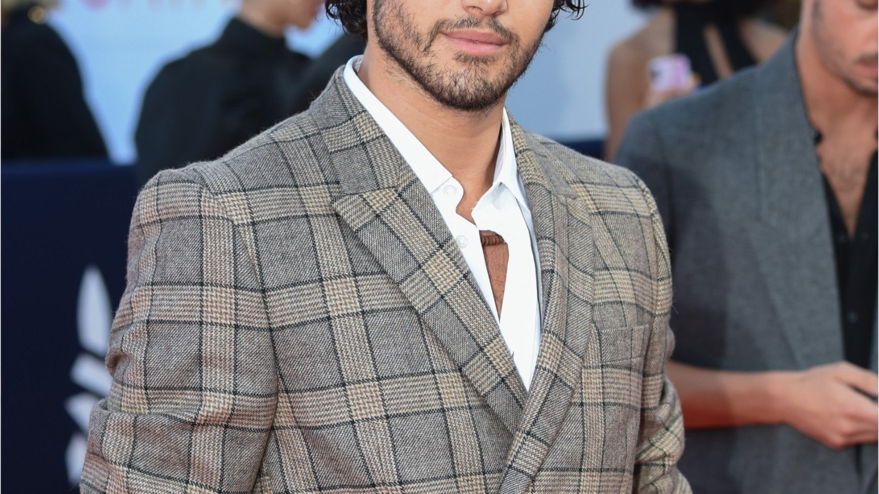 GALA VIDEO - Anthony Colette (Danse avec les stars) confirme pour la 1e fois son idylle avec Iris Mittenaere…