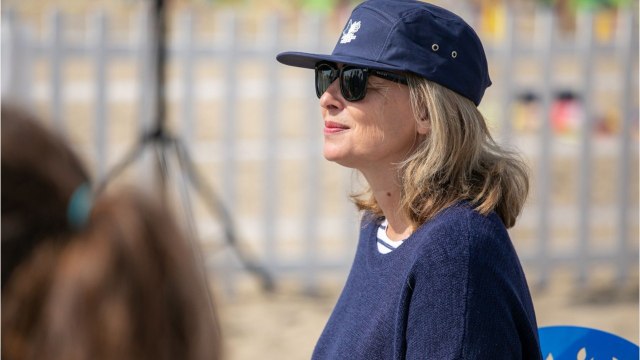 GALA VIDEO - Valérie Trierweiler remercie François Hollande de lui avoir rendu sa liberté