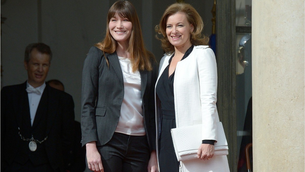 GALA VIDEO - Valérie Trierweiler : cette “complicité” qui la lie à Carla Bruni malgré leurs “différences”