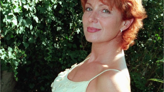 GALA VIDEO - Véronique Genest acide contre Jacques Chirac, un “charmeur” qui ne “faisait pas grand chose”