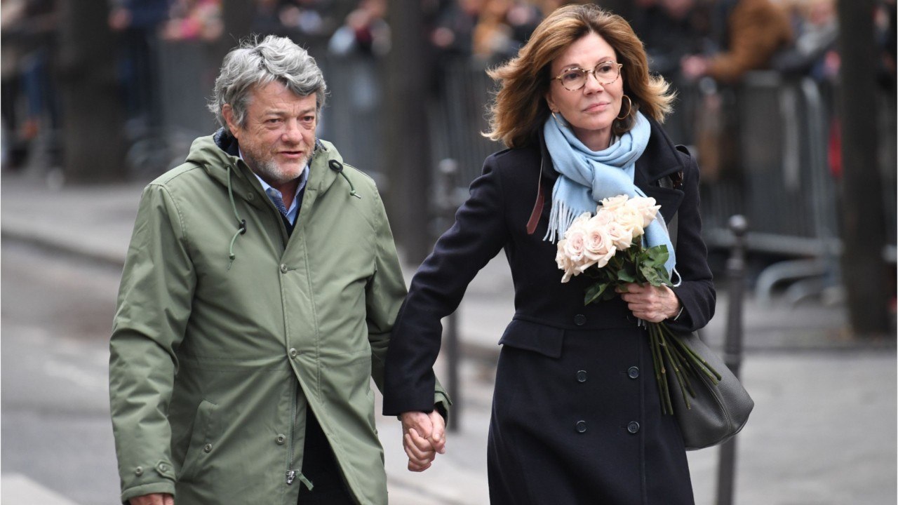GALA VIDÉO -  Jean-Louis Borloo et Béatrice Schönberg, obligés de raser une partie de leur propriété à Saint-Tropez