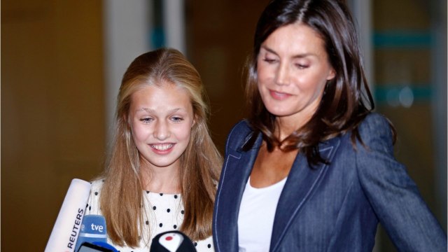 GALA VIDÉO - Leonor et Letizia d'Espagne : des poupées à leur effigie jugées « affreuses