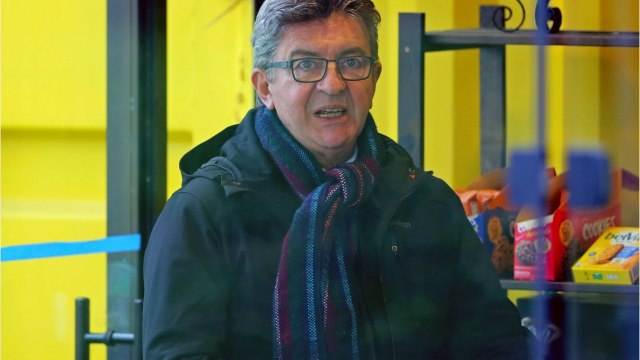 GALA VIDEO - Yann Barthes pris à parti par Jean-Luc Melenchon, l'animateur riposte