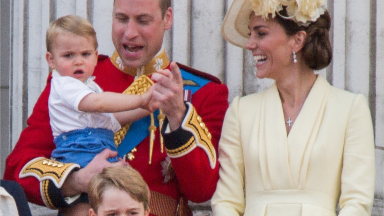 GALA VIDÉO - Kate Middleton une maman presque comme les autres pour la rentrée des classes de George et Charlotte