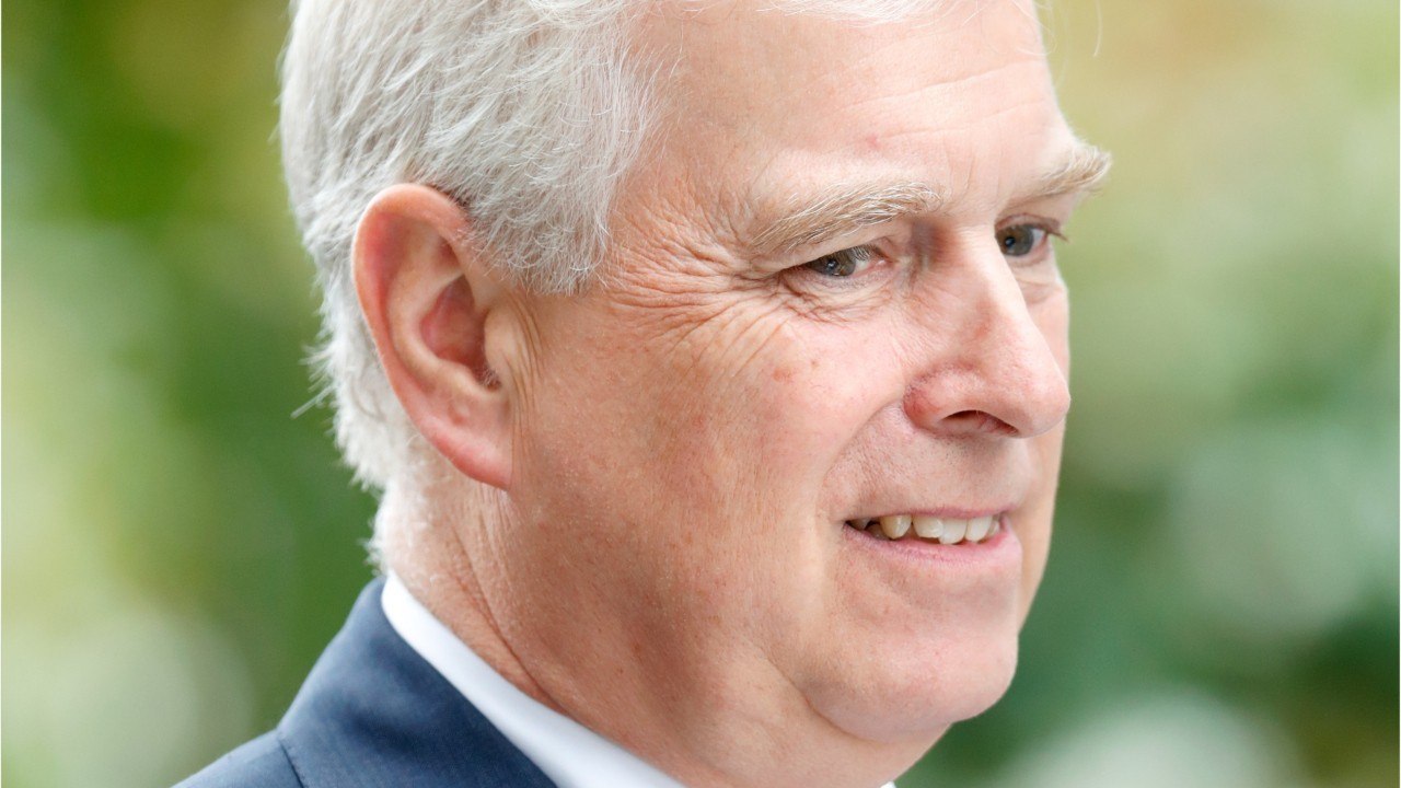 GALA VIDEO - Le prince Andrew mêlé à l’affaire Epstein : une nouvelle vidéo refait surface et l’accable un peu plus (1)