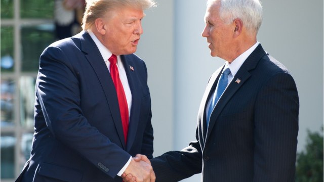 GALA VIDÉO - L’assistante de Donald Trump poussée à la démission après avoir dévoilé des infos personnelles sur Melania ?