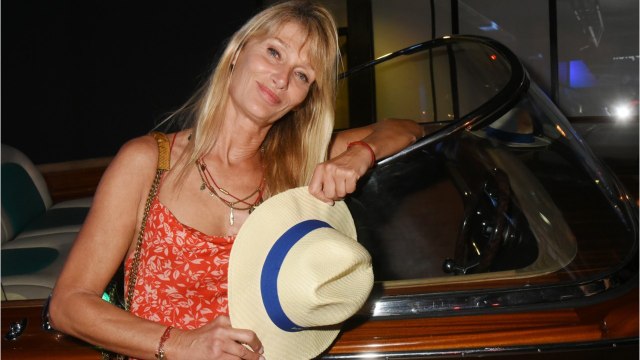 GALA VIDEO – Isabelle Camus, la chérie de Yannick Noah, affiche son ventre plat et ses abdos parfaits