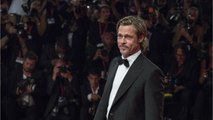 GALA VIDÉO - Brad Pitt arbore un nouveau tatouage, les fans s'imaginent que c'est pour Angelina Jolie