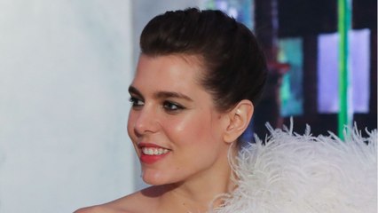 GALA VIDEO - Charlotte Casiraghi en Saint Laurent Paris pour le mariage de Louis Ducruet : découvrez le prix de sa robe