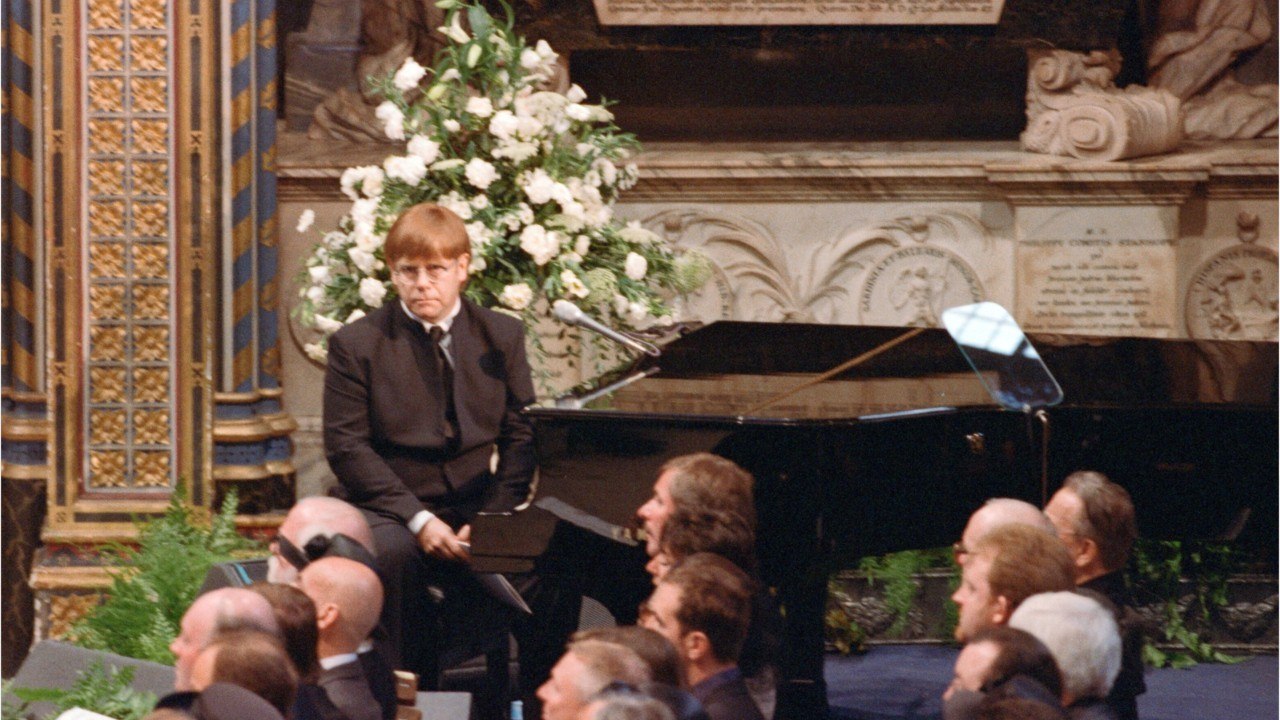 GALA VIDÉO - Elton John à la rescousse de Meghan et Harry : le jour où il mit Lady Diana dans l’embarras