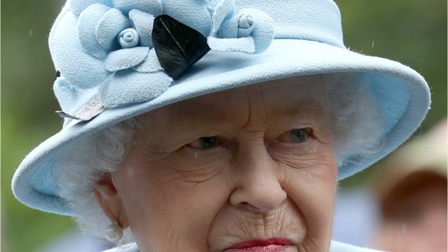 GALA VIDEO : Elizabeth II interrompt brutalement ses vacances à Balmoral, découvrez pourquoi