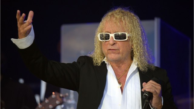 GALA VIDEO - PHOTO – Michel Polnareff : son fils Louka, 8 ans, fait sa rentrée des classes !