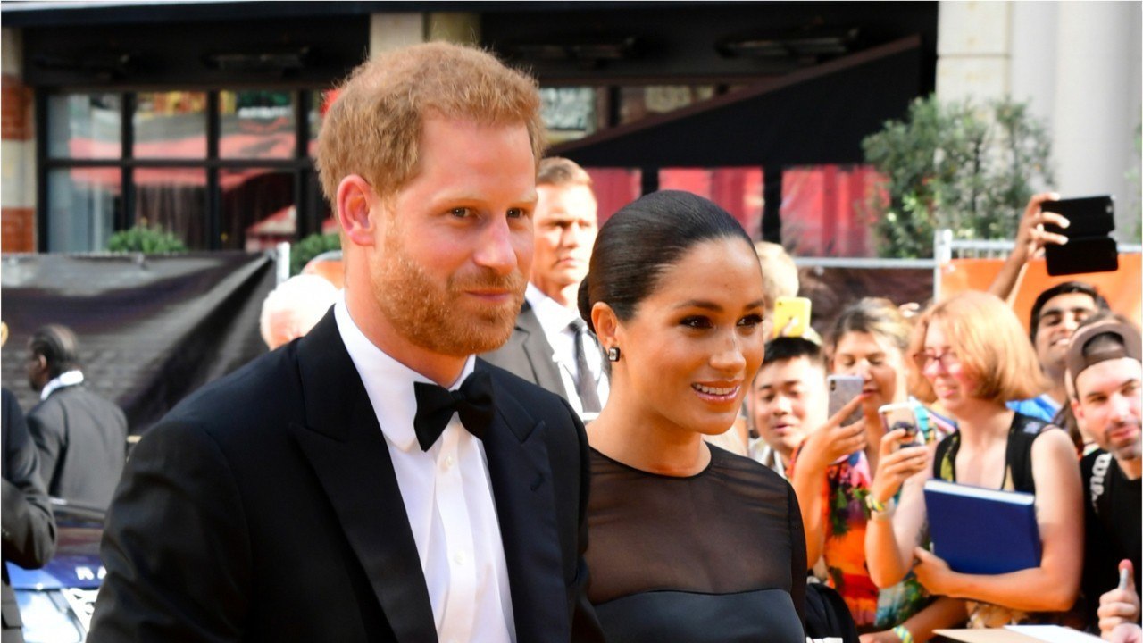GALA VIDEO - Révolte à Buckingham : les employés de la reine pas pressés d’accueillir Meghan Markle et le prince Harry