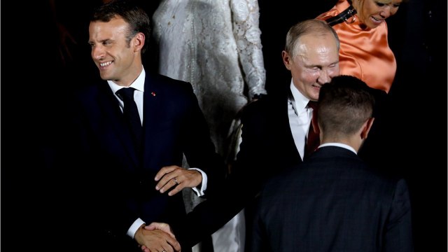 GALA VIDEO - Brigitte Macron et Vladimir Poutine, bientôt réunis : un duo plein d'attentions l'un pour l'autre