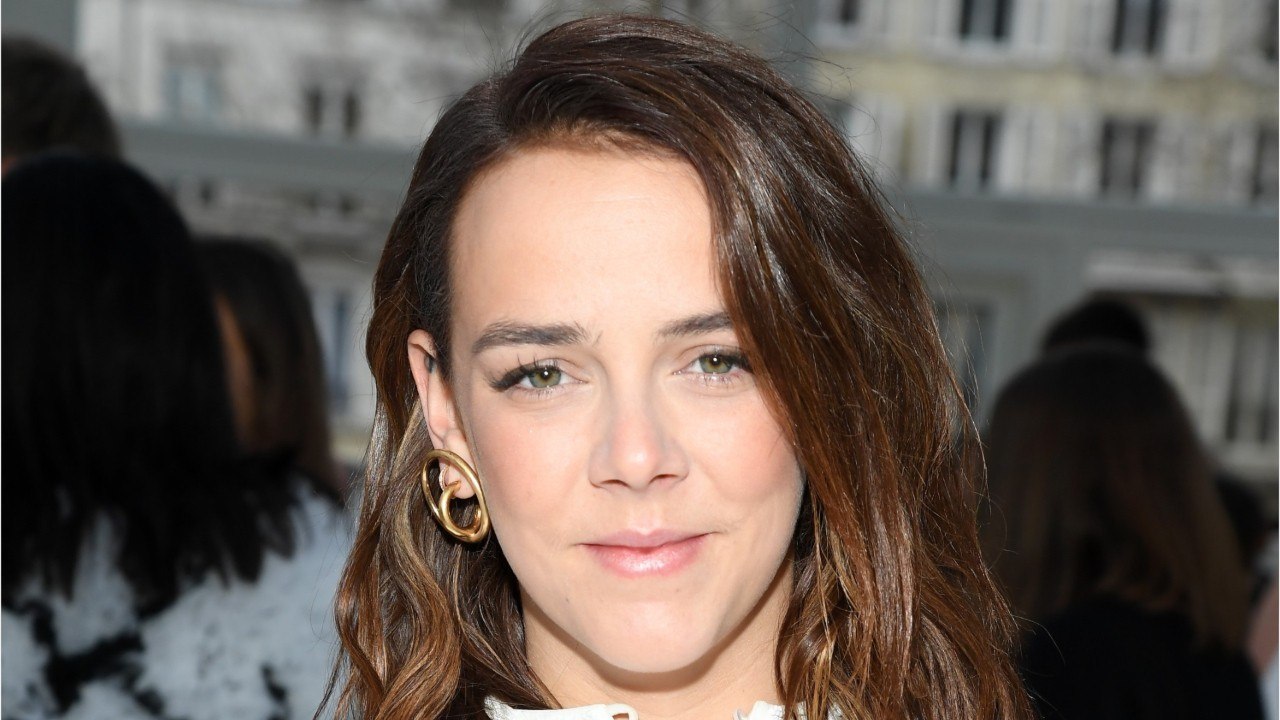 GALA VIDEO - PHOTO – Pauline Ducruet radieuse en maillot de bain après le mariage de son frère