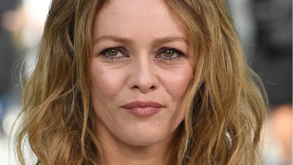 GALA VIDEO - Vanessa Paradis, quadra décomplexée : « Mes fesses? Je veux bien qu'on les regarde "