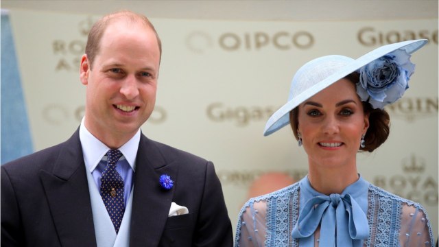 GALA VIDEO - Le prince William et Kate Middleton en vacances à Balmoral : ces invités indésirables qui plaisent beaucoup à la reine
