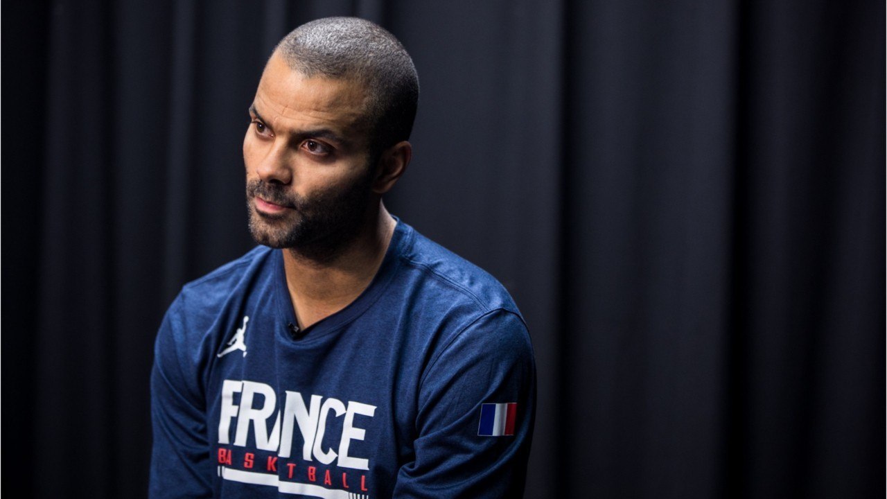 GALA VIDEO - Tony Parker : cette drôle (et touchante) remarque de ses fils Josh et Liam quand ils sont au restaurant