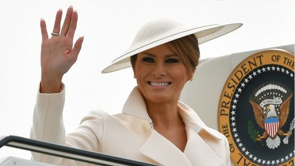 GALA VIDEO - Melania Trump gâte la reine et le prince Philip avec des cadeaux bien pensés