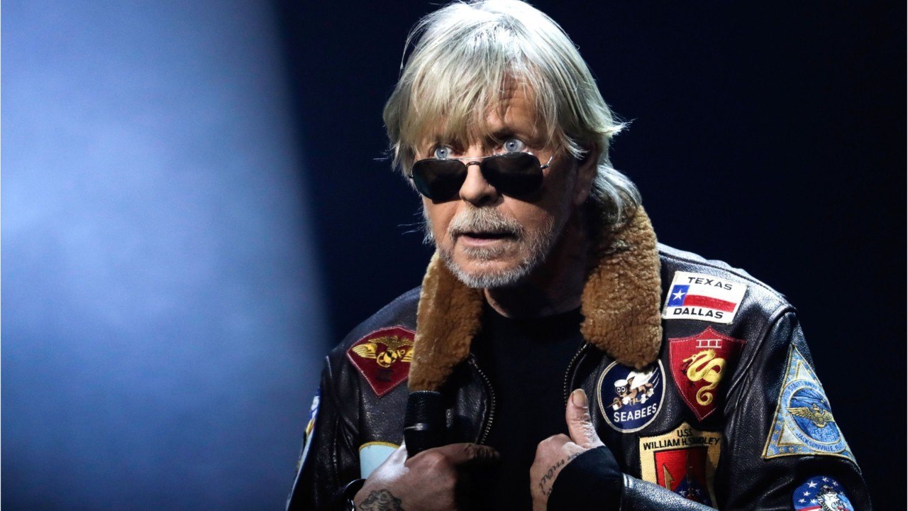 GALA VIDÉO - Comment va (vraiment) Renaud ? Le chanteur Gauvain Sers donne de ses nouvelles