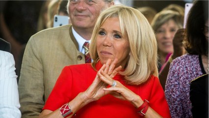 GALA VIDEO - PHOTO – Brigitte Macron : Léa, cette petite fille malade dont elle a exaucé le voeu