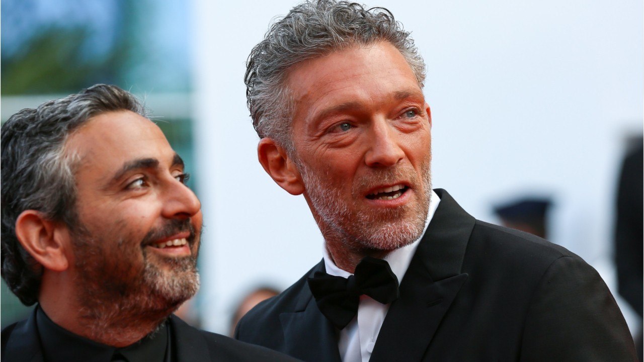 GALA VIDEO - Étonnant ! Vincent Cassel partage un rituel féminin avec ses filles Deva et Léonie