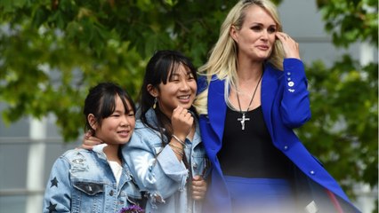 GALA VIDEO : La réponse d’Helene Darroze à ceux qui évoquent sa brouille avec Laeticia Hallyday