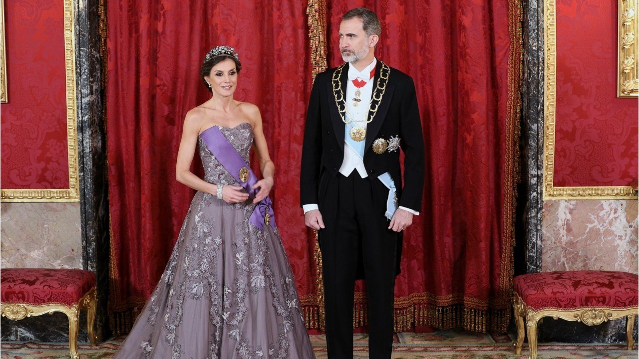 GALA VIDEO - Letizia d’Espagne fête ses 15 ans de mariage avec Felipe : retour sur ses années difficiles