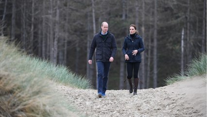 GALA VIDEO - Kate Middleton : en découvrant que le prince William flirte avec une Brésilienne, elle le quitte en 2007