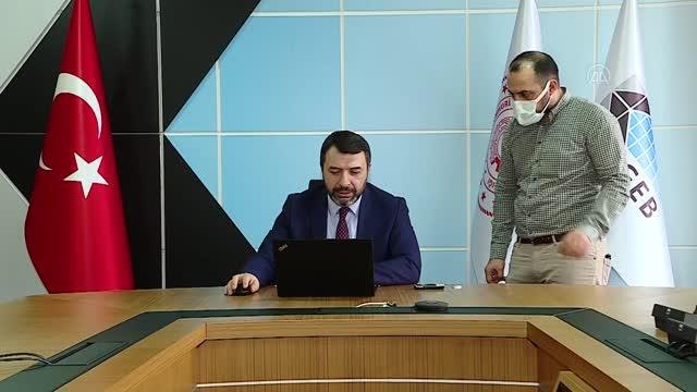 KOSGEB Başkanı Kurt, AA'nın Yılın Fotoğrafları oylamasına katıldı