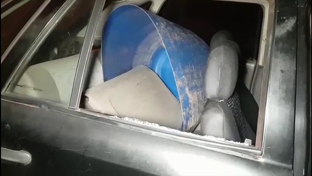 Ladrão estoura vidro de carro e furta pertences no Centro; Vítima relata o fato