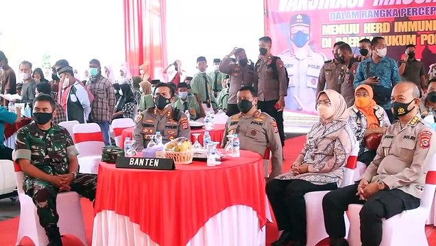 Kapolda Banten Tinjau Pelaksanaan Vaksinasi Massal Serentak di Serang